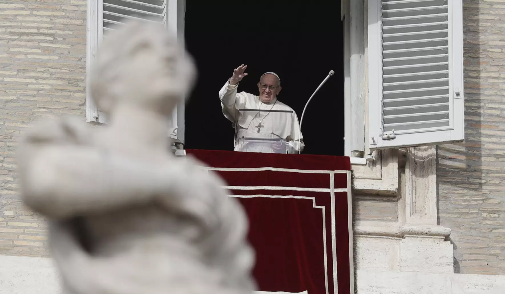Vatican Donations Decline Amid Transparency and Investment Concerns
