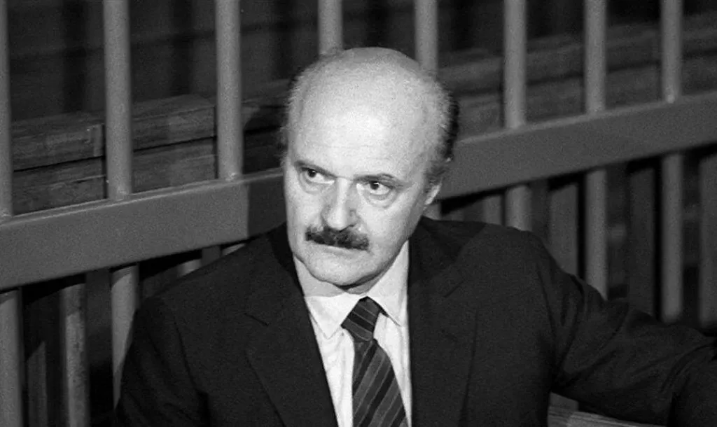 Banco Ambrosiano Scandal: Vatican, Mafia, and the Mystery of Roberto Calvi’s Death