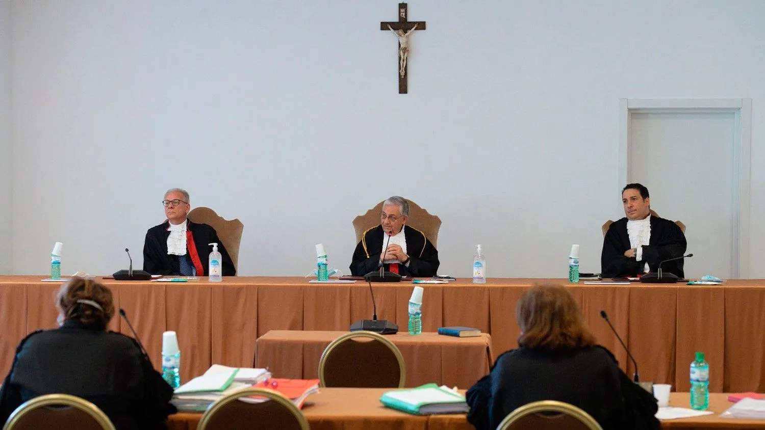 Vatican Financial Scandals in the Courts of Public Opinion