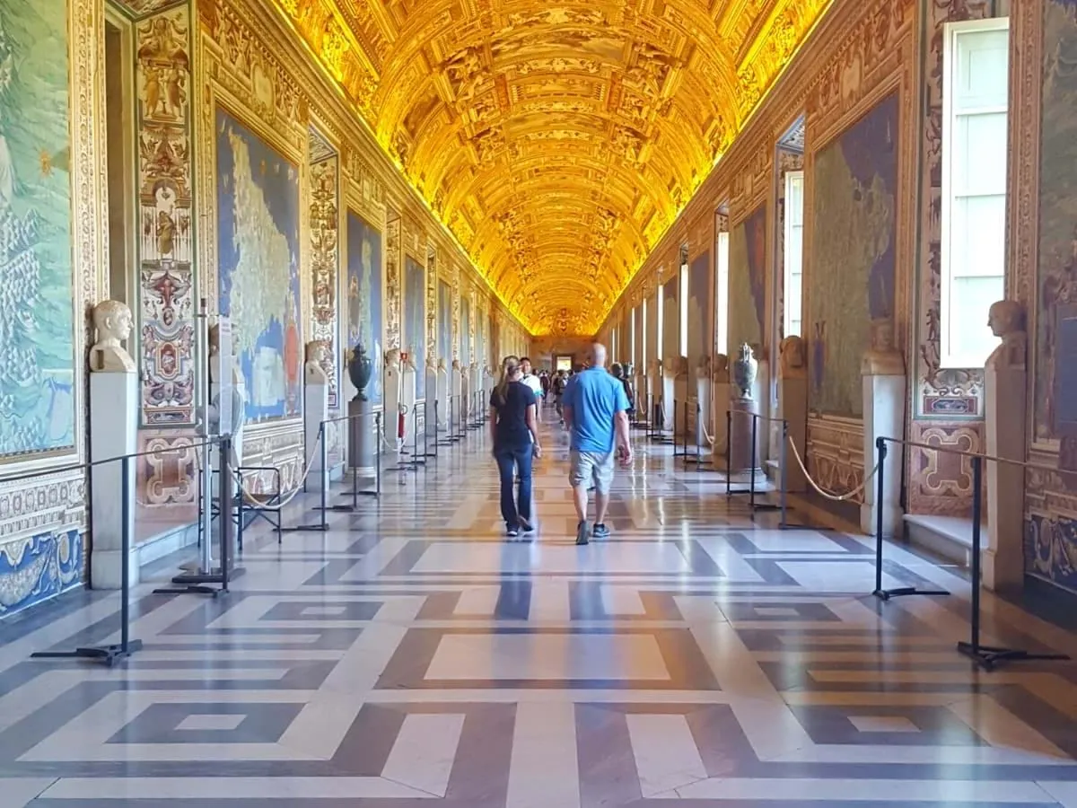 Vatican Museums and Money: Tourism Revenues Under Scrutiny