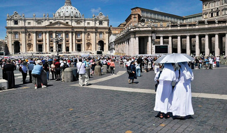 Past scandals return: Vatican leaks files hint at graft