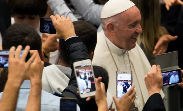 The Church in the Digital Age: How Social Media Shapes Perception of the Pope