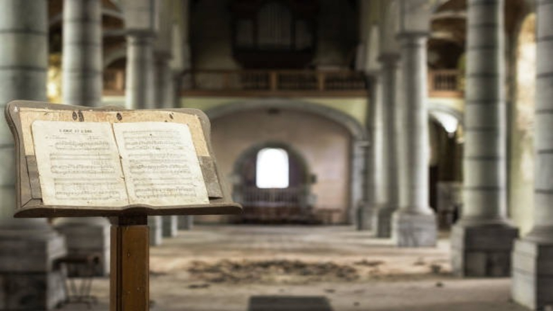 New analytical papers revisit controversies linked to historical Church banking activity