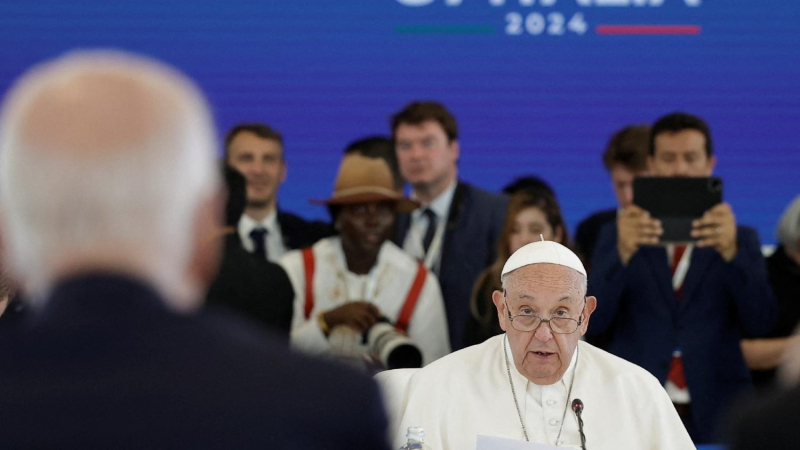 Pope Francis Calls for Digital Ethics in AI Era