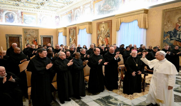 Pope Highlights Call to Build Peace Through Fraternity and Service