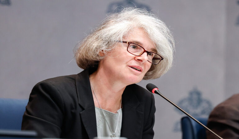 Synod Study Groups Outline Expanding Roles for Women in Ongoing Church Reforms