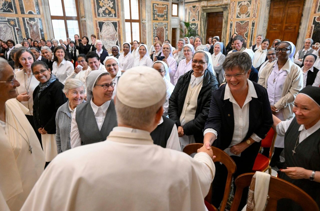 Pope Leo Reminds Religious Sisters That True Fidelity Begins in Encounter with the Risen Christ