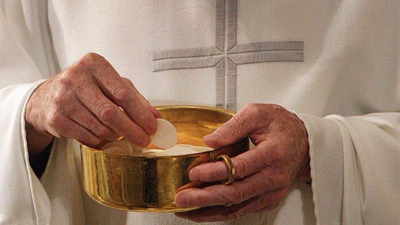 Debating the Eucharist: Theological Institutes Revisit Real Presence in Digital-Age Liturgy