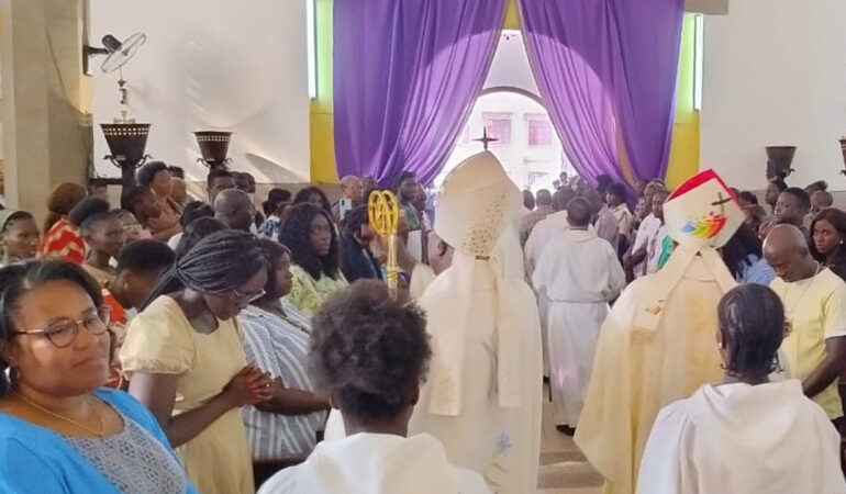 Guinea-Bissau Consecrated to the Immaculate Heart of Mary Amid Calls for Peace