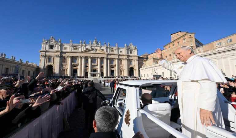 Pope Leo XIV Draws Global Attention With Vatican Style Shift