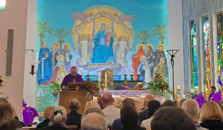 Parolin Calls for Daily Renewal of Faith During Hospital Visit