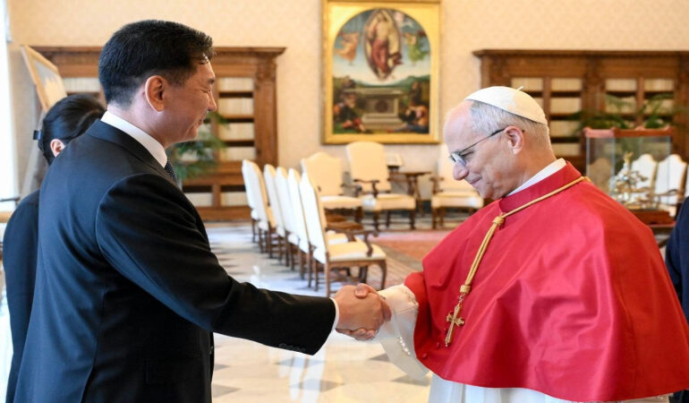 Pope Leo and Mongolian President Strengthen Cultural and Diplomatic Cooperation