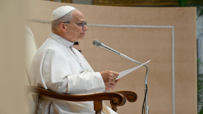 Pope Urges Intelligence Services to Uphold Peace and Human Dignity