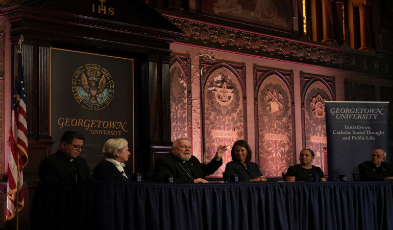 White House Rejects Bishops Call for Christmas Pause