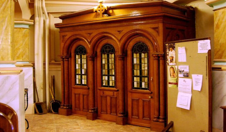 Arizona Proposal Sparks Alarm Over Confessional Seal