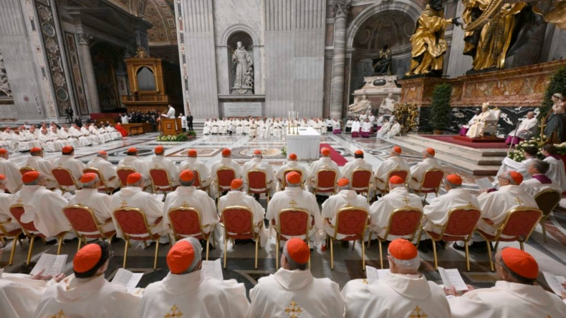 Consistory Calls Cardinals to Shared Discernment