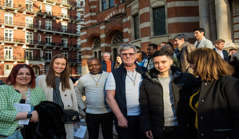 English Diocese Launches New Faith Program as Conversions Rise