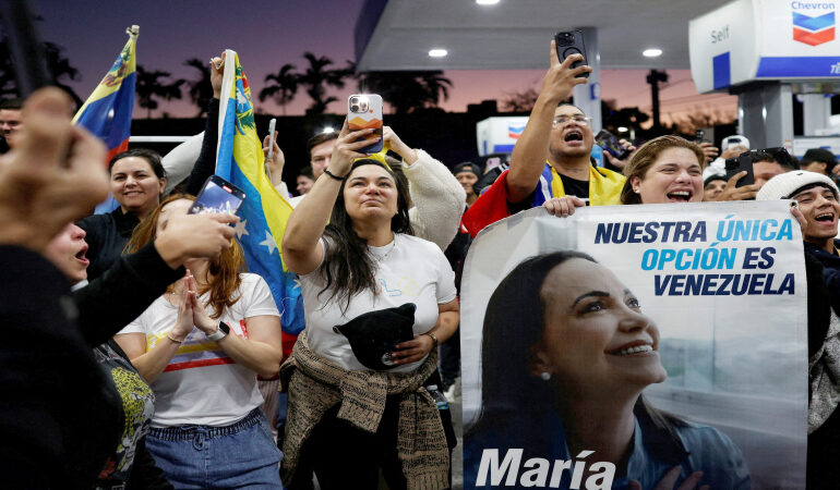 Hope and Uncertainty Shape Venezuelan Voices in Florida