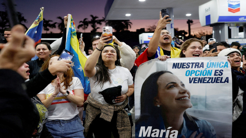 Hope and Uncertainty Shape Venezuelan Voices in Florida