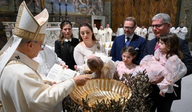 Leo XIV Links Baptism and Peace in Vatican Celebrations