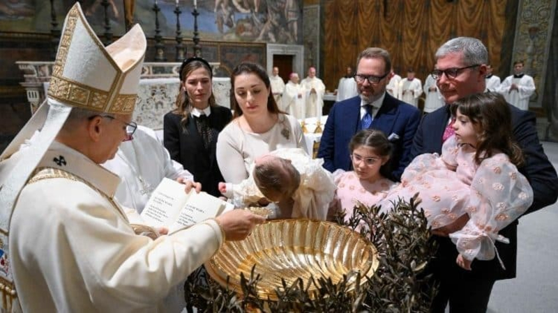 Leo XIV Links Baptism and Peace in Vatican Celebrations