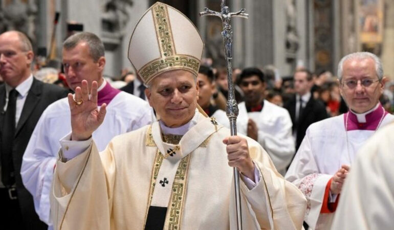 Pope Introduces New Pastoral Staff Marking Continuity and Renewal