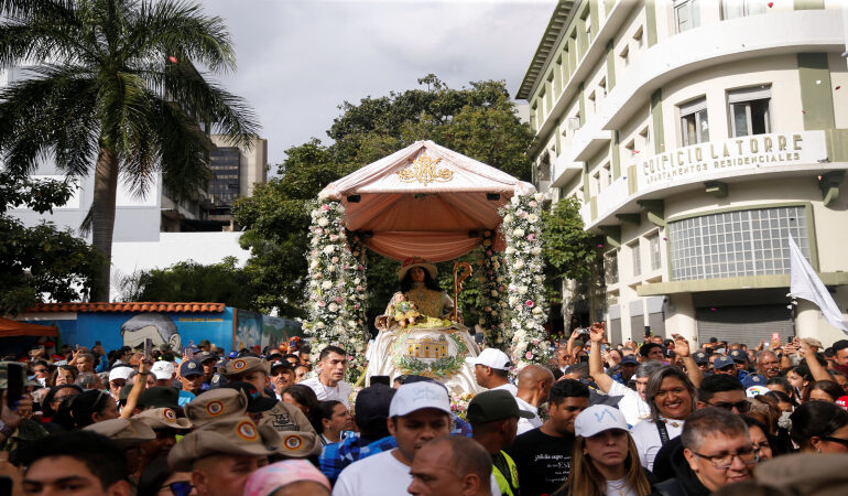 Venezuelan Bishops Link Faith and Freedom at Marian Procession