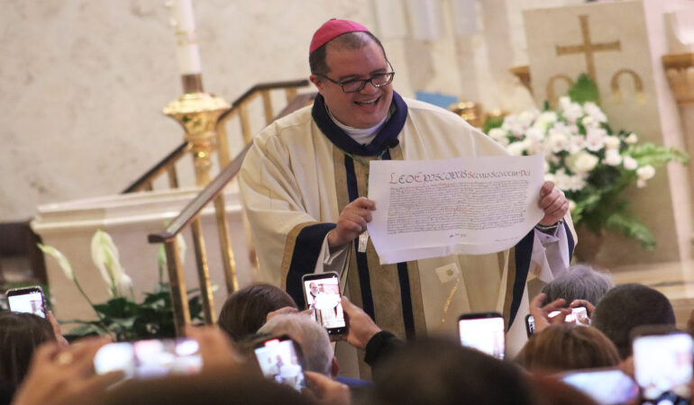 Bishop Manuel Rodríguez Installed as Sixth Bishop of Palm Beach in Joyful Cathedral Celebration