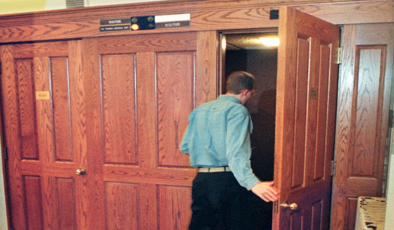 Confession Sees Renewal as Catholics Seek Grace During Lent