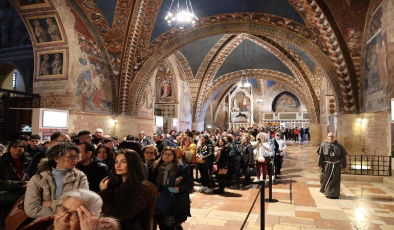 Assisi Welcomes Thousands as Relics of St Francis Displayed for First Time in Centuries
