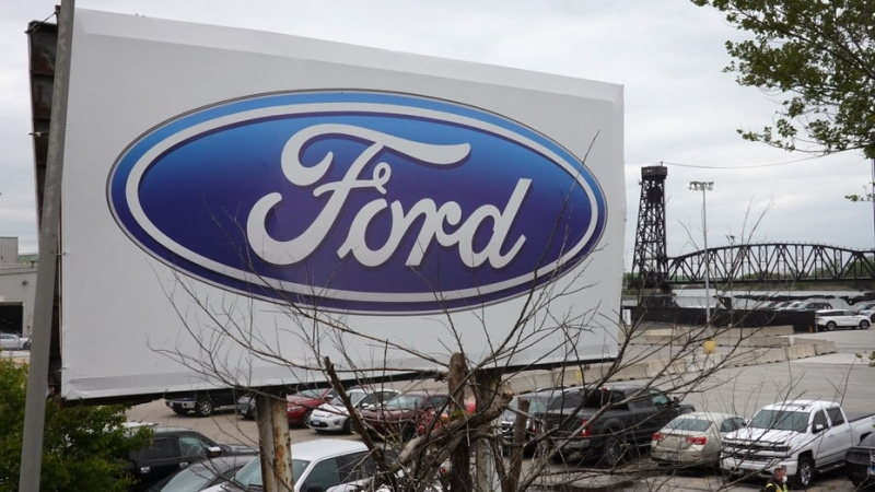 Ford CEO Gifts Pope Leo XIV a Chicago Built Explorer With Personal Connection