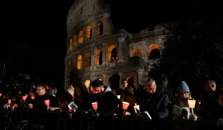 Pope Leo XIV to Carry Cross at Colosseum in First Good Friday Via Crucis as Pontiff