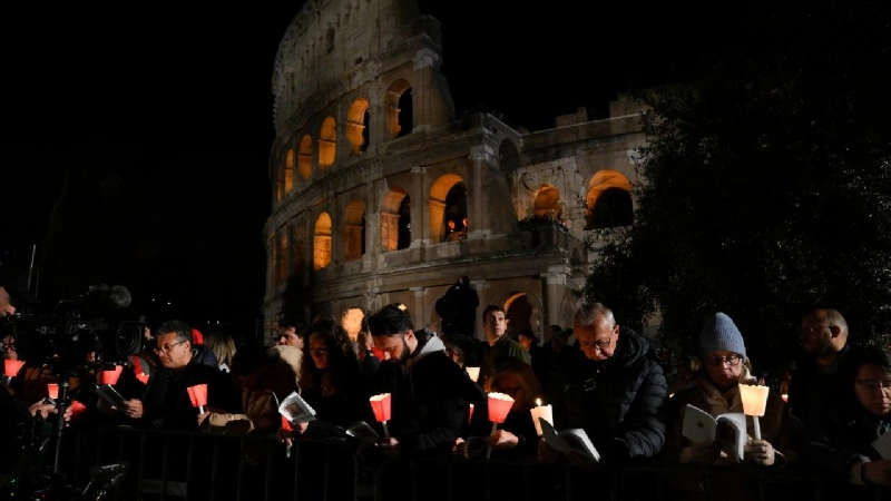 Pope Leo XIV to Carry Cross at Colosseum in First Good Friday Via Crucis as Pontiff