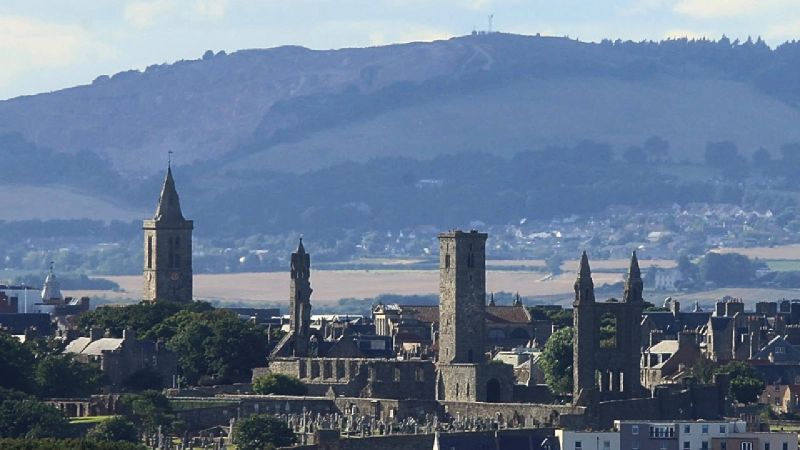 Quiet Catholic Revival Emerges Among Students in Scottish University Town