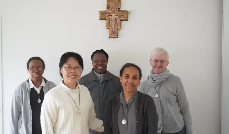 Catholic Sisters in Paris Suburb Build Quiet Bridges With Muslim Neighbours Through Prayer and Presence