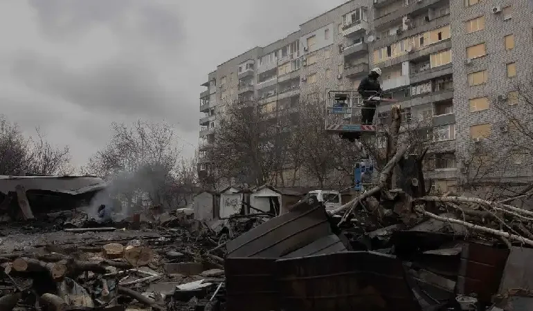 Russia Launches New Eastern Ukraine Offensive as Battlefield Dynamics Intensify